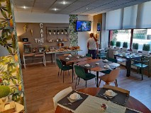 17: 120210815_075732_1920